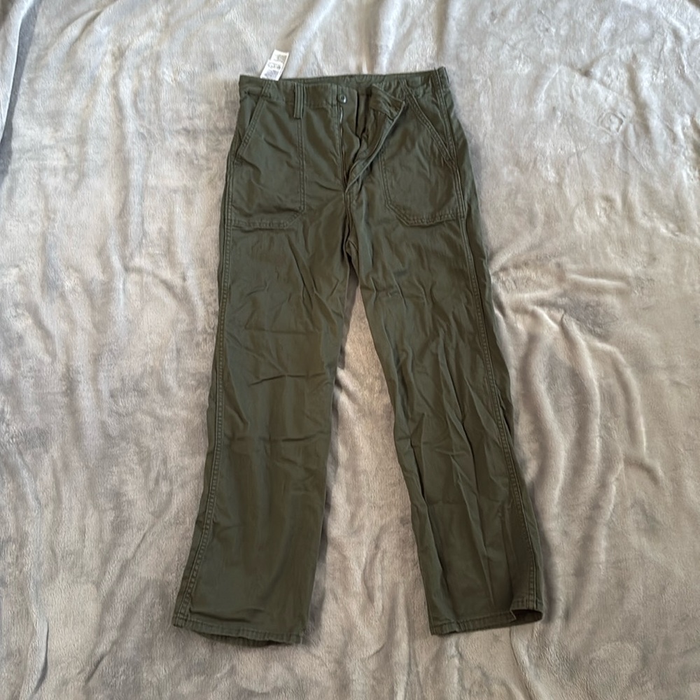 Women’s levi’s cargo pants